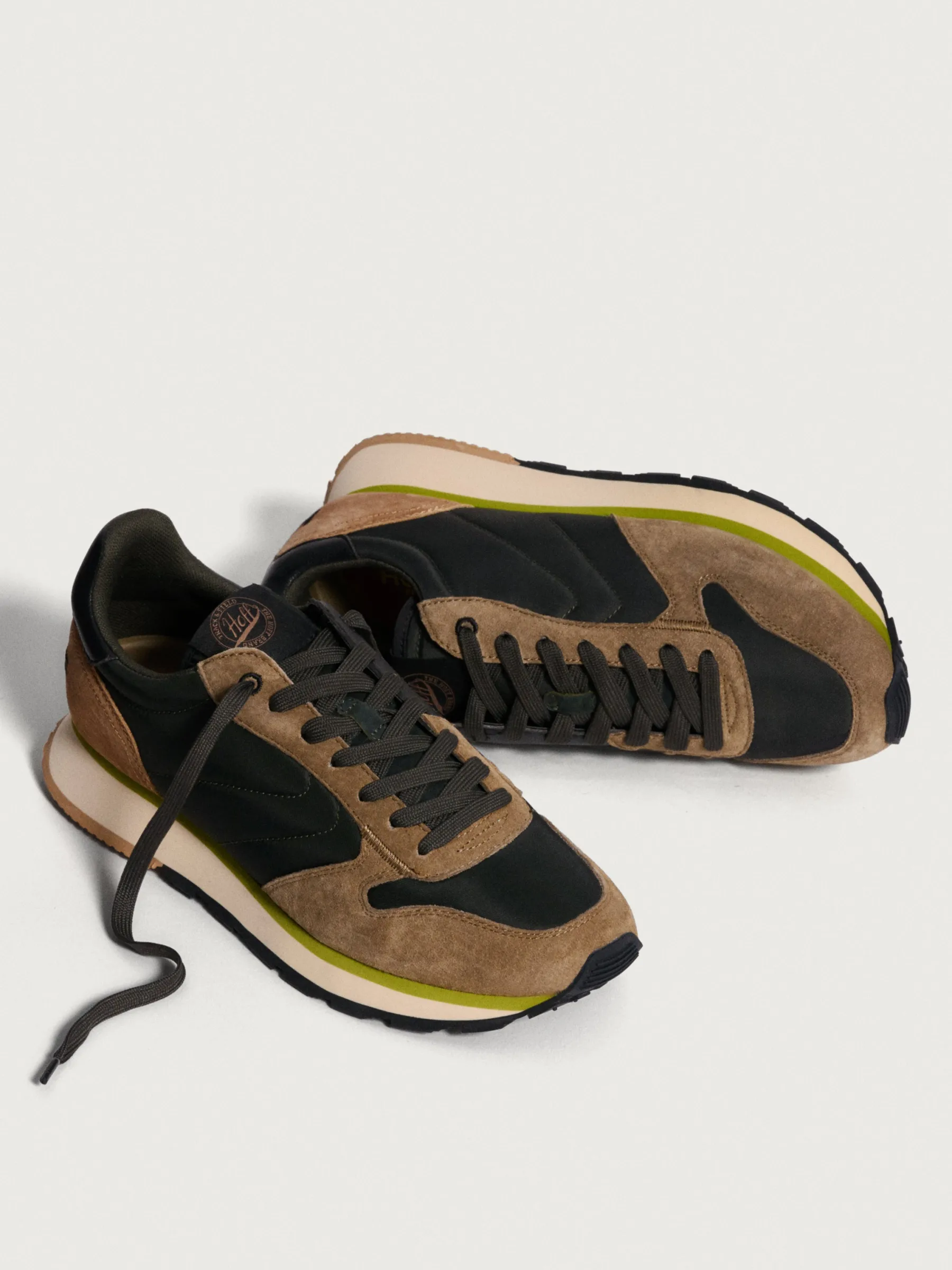 PELLA Herren Track & Field